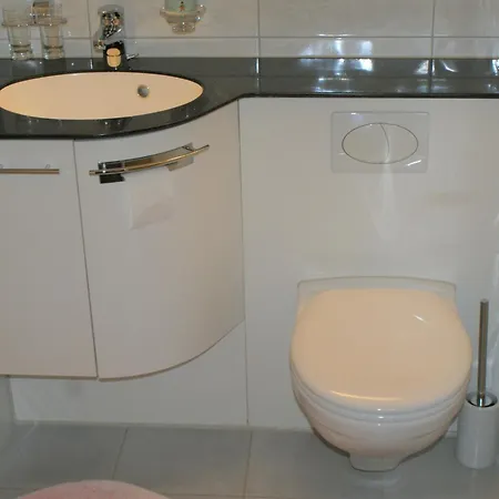 4 Zi Familienwohnung Haus Ravaisch 24 Im 2ten Og Dorf Apartment *