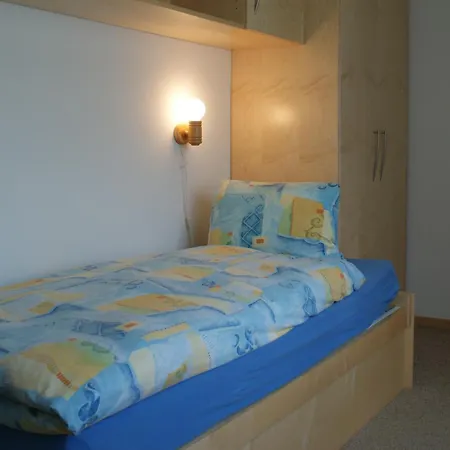 4 Zi Familienwohnung Haus Ravaisch 24 Im 2ten Og Dorf Apartment Davos