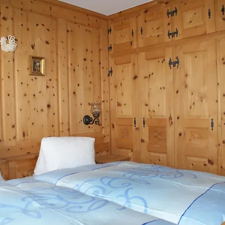 4 Zi Familienwohnung Haus Ravaisch 24 Im 2ten Og Dorf *